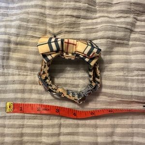 Pack leash bow tie dog collar, for x-small or small dogs. Fits a 7lb yorkie